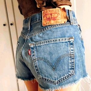 Levi's 501 cut off jean shorts